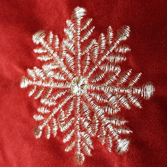 Arctic Holiday Tree Skirt with Gold Snowflake Embroidery - Picture 2 of 9